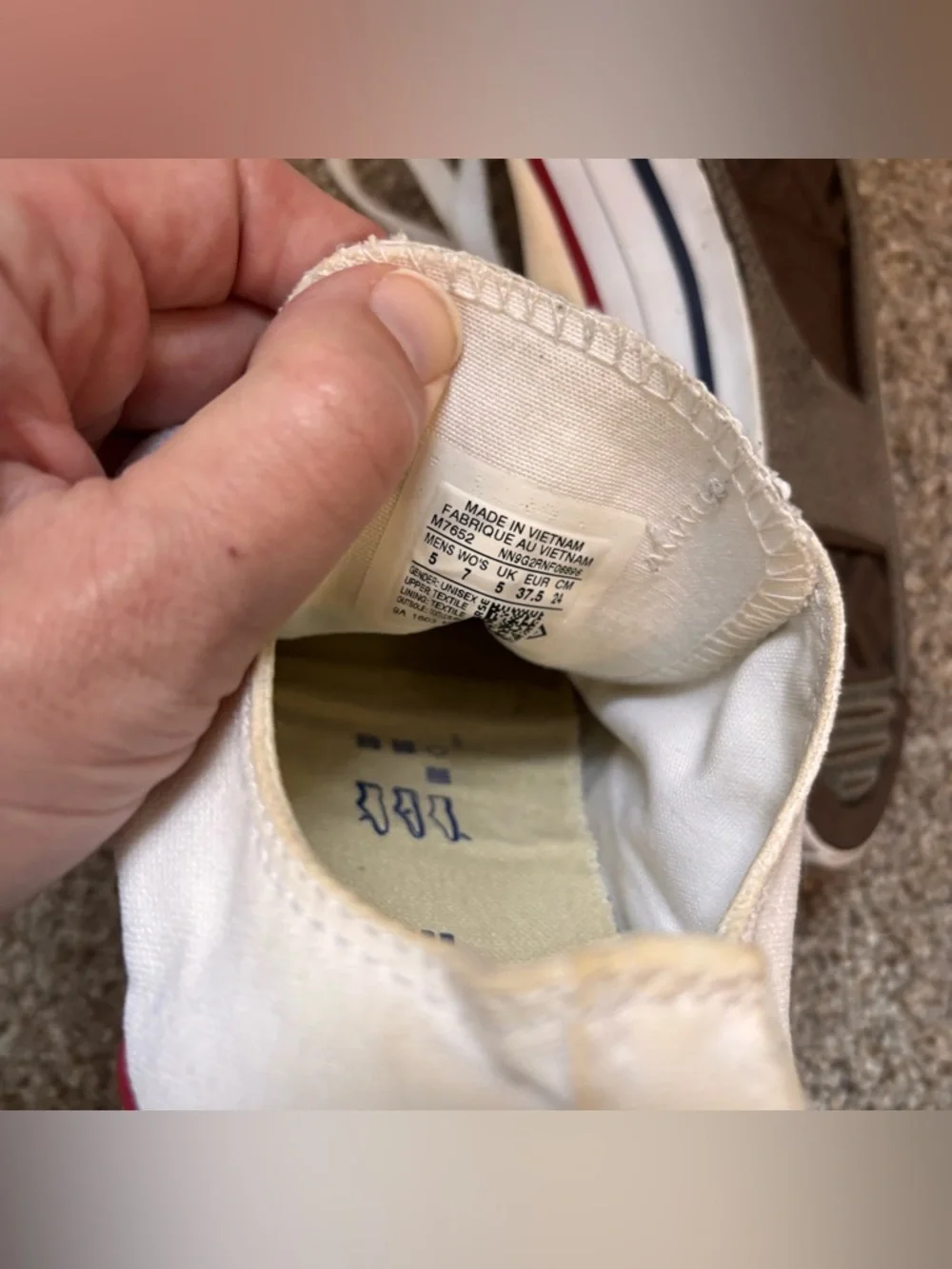 Converse Chuck Taylor Low Top White Canvas Sneakers Womens 7